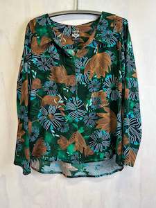 Vesta Polo Shirt- Stevie Nicks