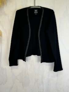 Merino: Juna Audrey Cardi | Black Merino