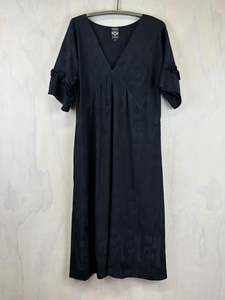 Vesta: Vesta  Ruffle Virginia Dress - Noir