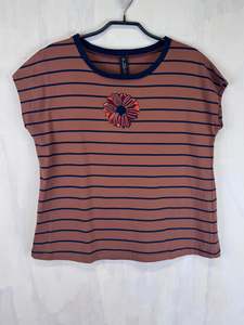 Pluto: Pluto Alice T | Choc/Navy Daisy