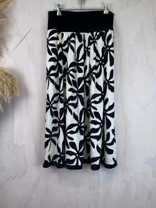 Juna: Juna Pleat Skirt | Vanilla Pinwheel