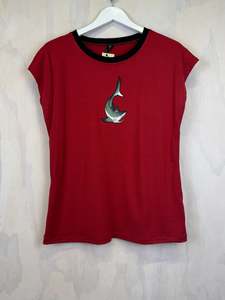 Tops 21: Pluto Alice Top | Red Merino Shark