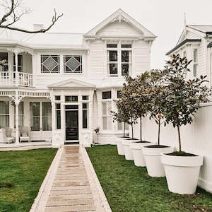 The Madrid Planter Pot Range: Madrid 900 Planter. 91.5cm High.