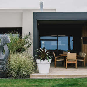 The Madrid Planter Pot Range: Madrid 600 Planter. 61.5cm High.