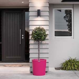 The Milan Planter Pot Range: Milan 470 Planter. 47cm High.