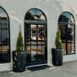 The Milan Planter Pot Range: Milan 770 Planter. 77cm High.