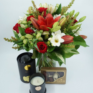 You're the Best gift bundle - beautiful bouquet, candle and chocolates