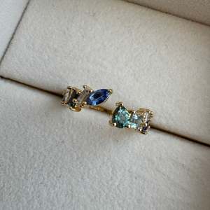 Bespoke: Scatter Split Band