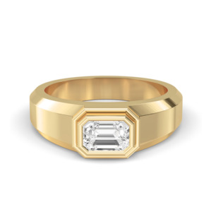Aoraki  |  Emerald Cut Diamond Ring