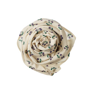 Nature Baby Muslin Wrap Winterberry Natural Print