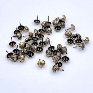 CS OSBORNE Decorative Nails Overlap