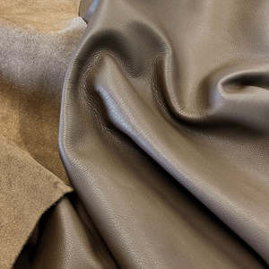 LEATHER / Chrome Tan / Side