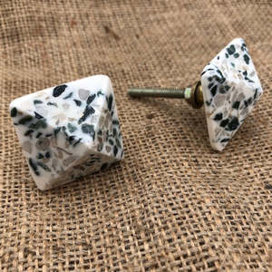 Upcycling Hardware Knobs Handles 1: STONE KNOB Miley