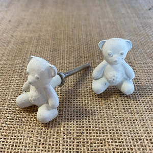 METAL KNOB White Vintage Bear