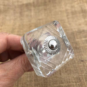 Upcycling Hardware Knobs Handles 1: GLASS KNOB Square Juno