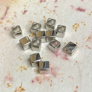 Upcycling Hobbies Jewellery Making: SULLIVANS Spacer Metal Cube