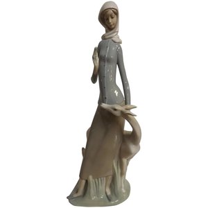 Products: Lladro 'Diana' 4514
