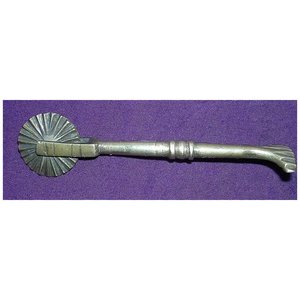 Products: Victorian Brass Pastry Cutter