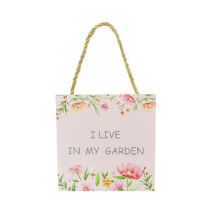 Gifts For Her: Garden hanger garden life