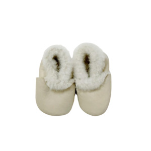 Four Peaks: Lambskin Baby Booties - Cream Nappa
