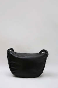 Bags: everyday sling bag / black