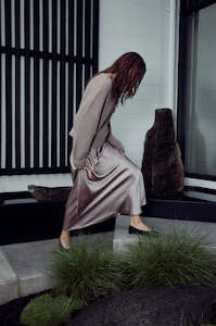 Sweater: orbis sweater / nougat taupe