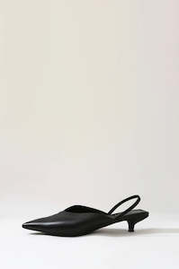 Shoes: arrow slingback heel / black