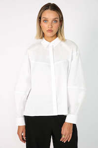 Tops: logic shirt / white