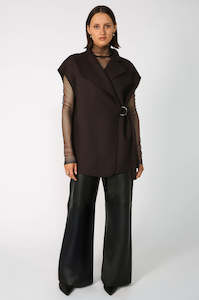 task cape / chocolate marle