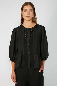 Tops: illume shirt / anthracite grey