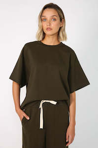 Tees: front runner kiss tee / khaki