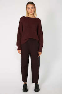 Cocoon: ahead pant / blackberry