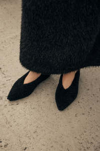 closed toe shoe: aim shearling ballet flat / black