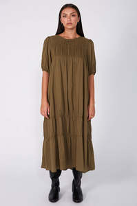 region dress / toffee