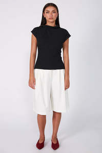 avoid vest sweater / black