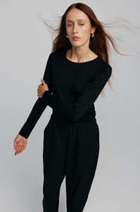 merino crew top / black
