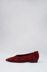 Shoes: aim ballet flat / sangria