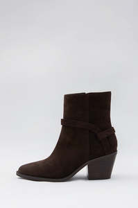 Shoes: refine boot / dark chocolate