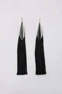 Jewellery: tassel earring / silver