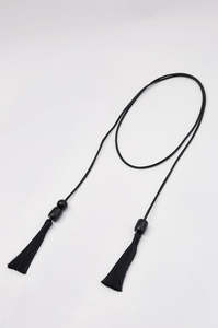 tassel lariat necklace / black