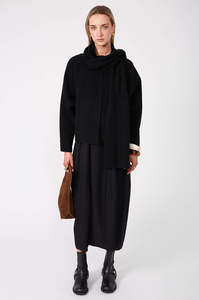 Accessories: ark scarf / black