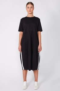 Dresses: gains short sleeve spin dress / black|white