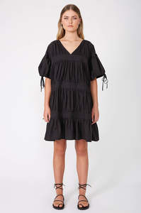 Dresses: province dress / black