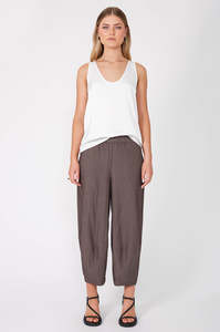 Pants: air pant / chocolate melange