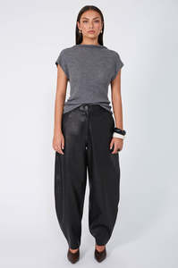 luxe encased pant / black