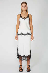 Skirts: cut frame skirt / ivory|black