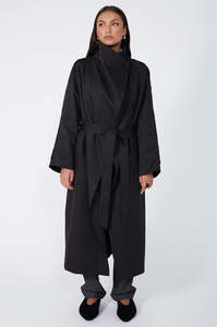 assign trench coat / black