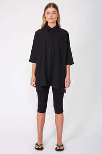 restrict tunic shirt / black