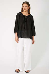 Sstier Two: amplified top / black