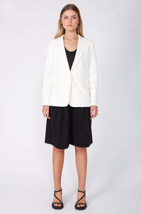 Wardrobe Essentials: everyday blazer / ivory cream